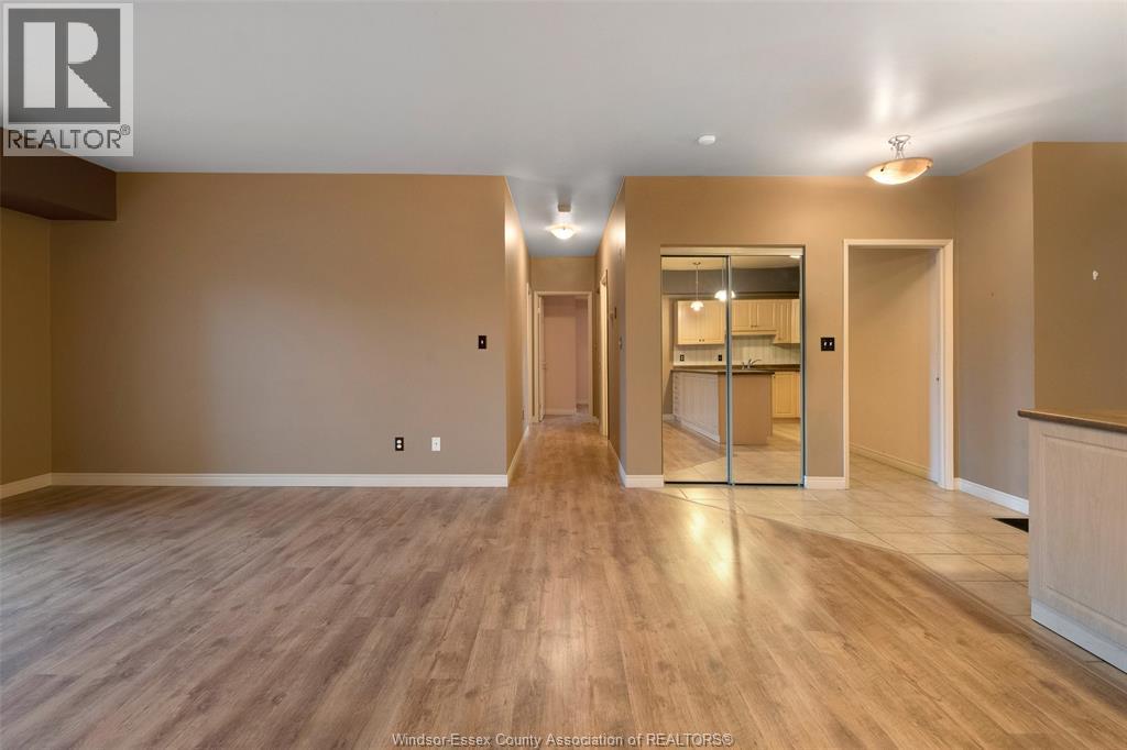 Unit 219 - 5995 ELLIS, LaSalle 4
