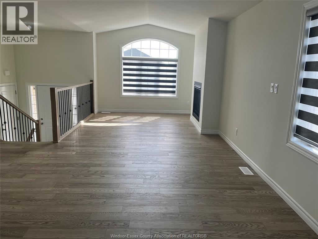 Unit UPPER - 392 HEMLOCK LANE, Lakeshore 5