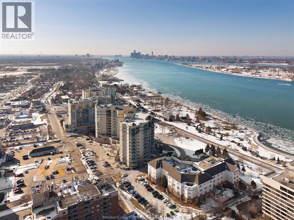 Unit 201 - 5055 RIVERSIDE DRIVE, Windsor 4