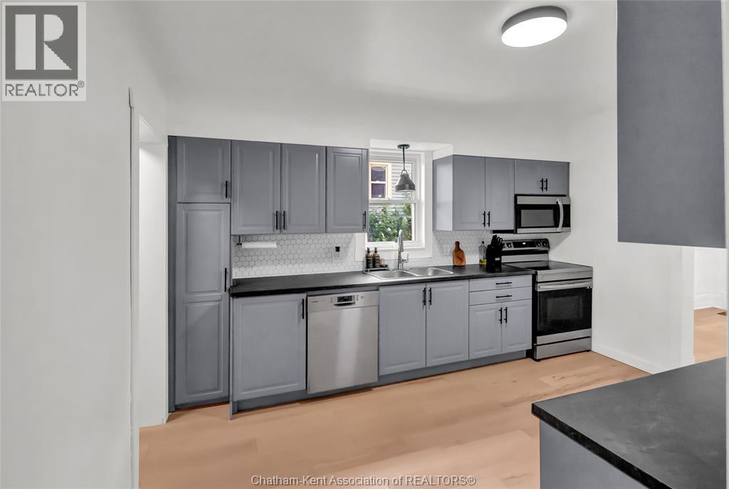 273 St Clair STREET, Chatham 5