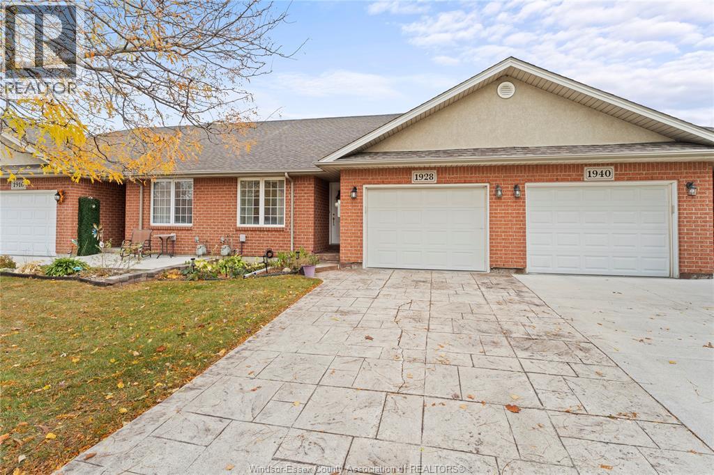 1928 QUESTA DRIVE, Windsor 2