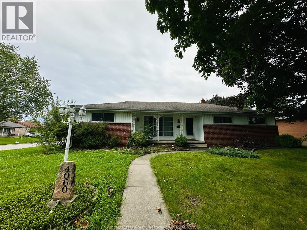 Unit MAIN - 4060 CHURCHILL, Windsor 3
