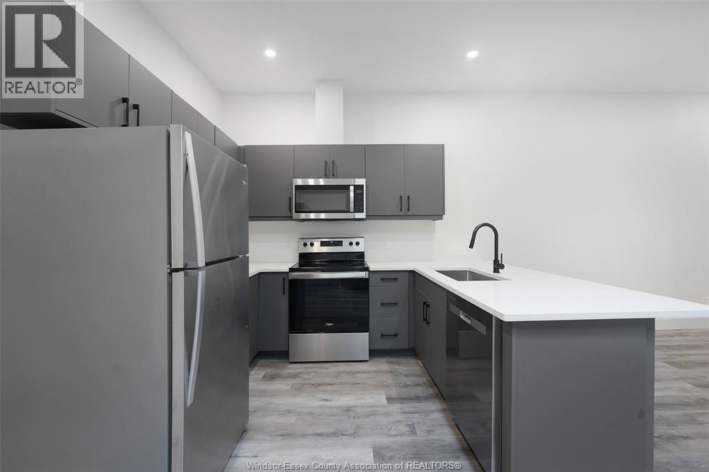 930 MARION, Windsor 5
