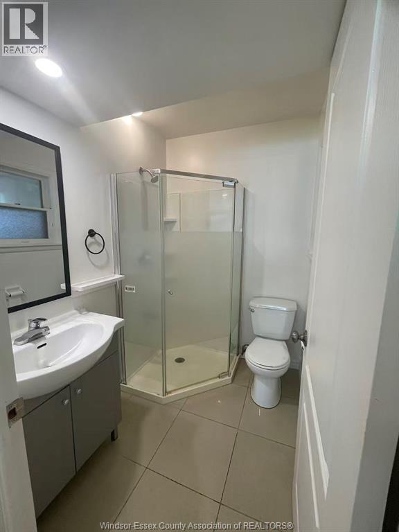Unit ROOM 1 - 787 CAMPBELL, Windsor 4