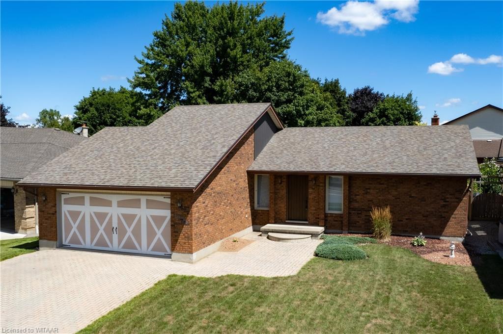 1071 Iroquois Crescent, Woodstock, ON Single Family Residence For