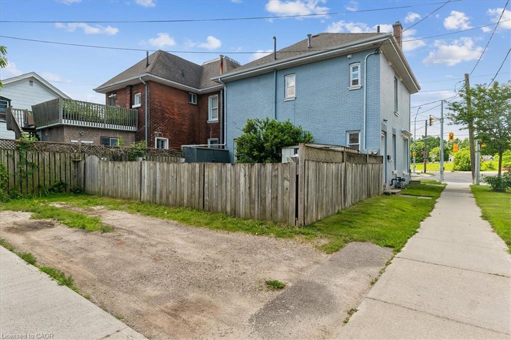 Unit Main - 74 Erie Avenue, Brantford 3