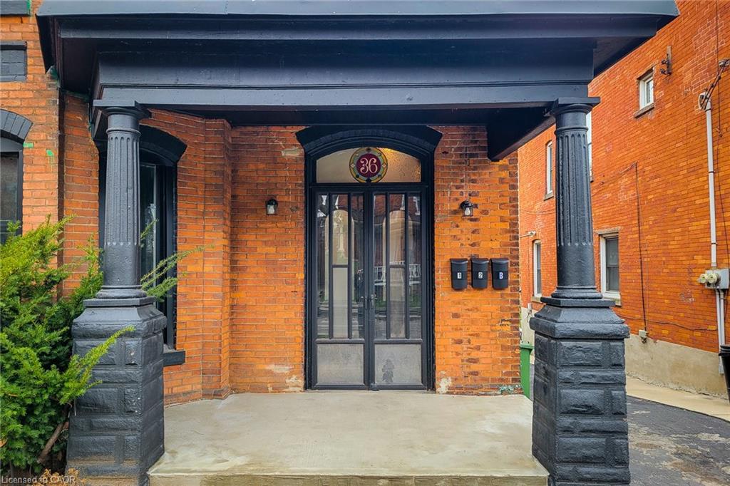 Unit 2 UPPER - 36 Erie Avenue, Hamilton 4