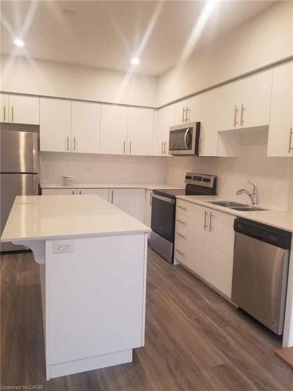 Unit 33 - 110 Fergus Avenue, Kitchener 2