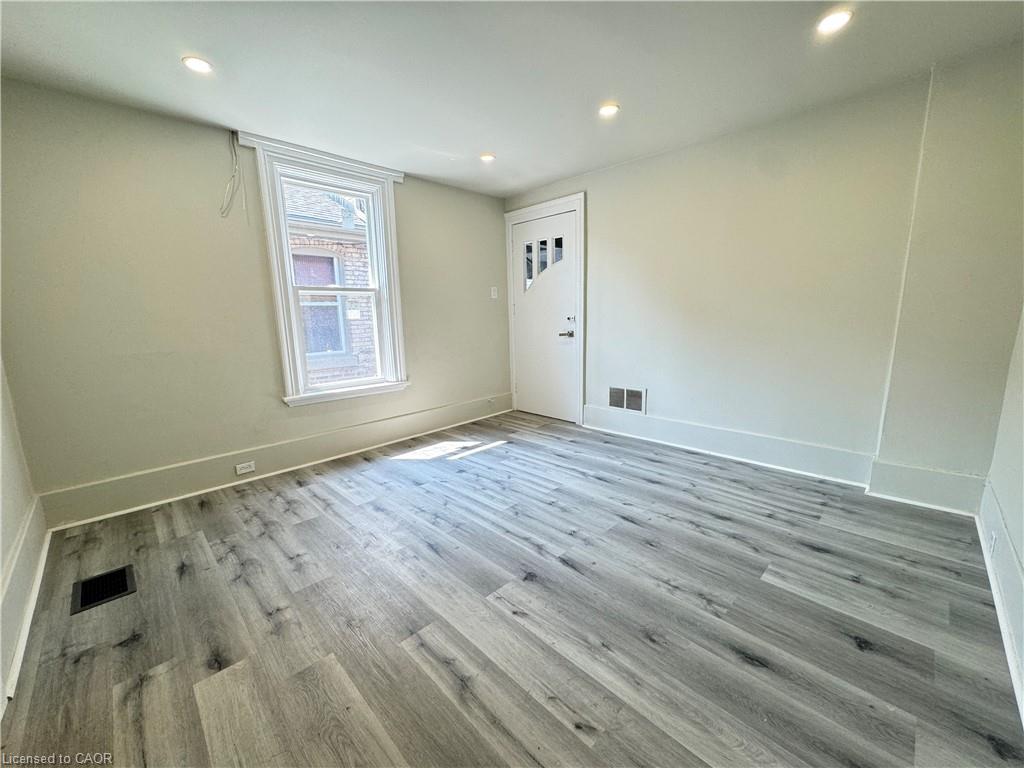 Unit 2 - 30 Ontario Street, Brantford 3