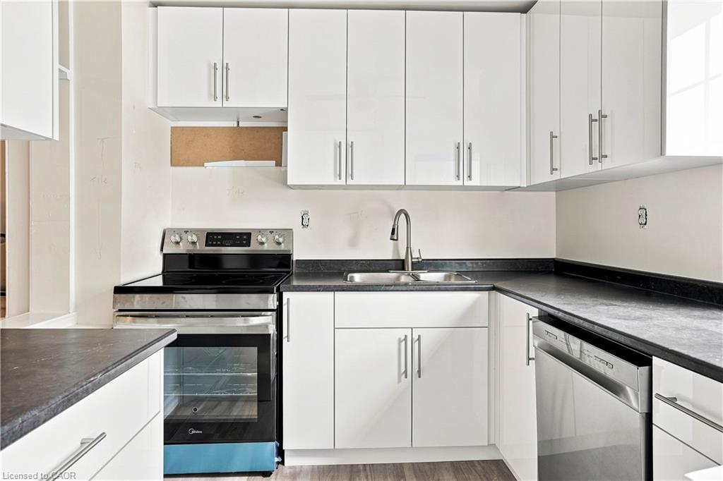 Unit Upper - 256 Bay Street N, Hamilton 4