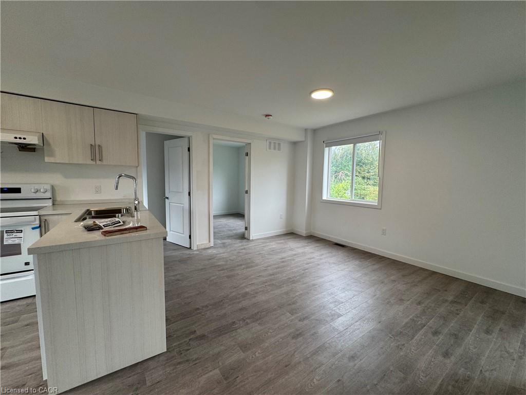 Unit Main - 99 Highriver Trail, Welland 4