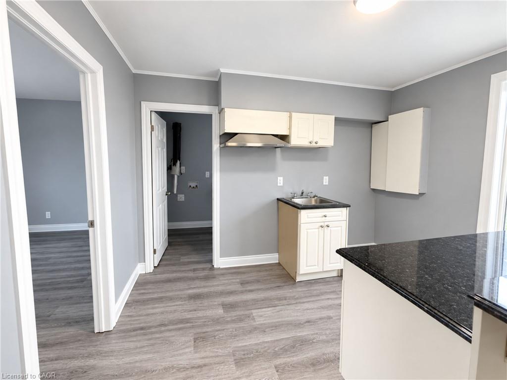 Unit Unit B - 491 Main Street, Cambridge 3