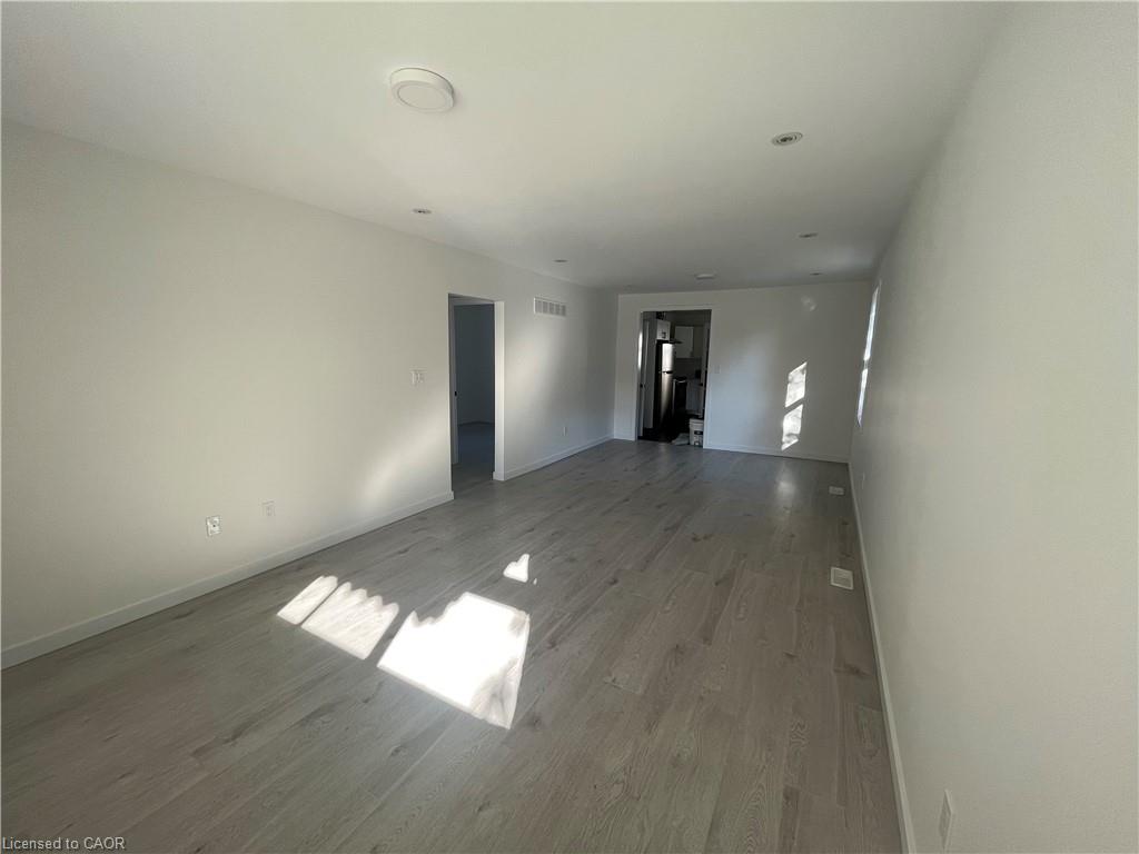 6316 Montrose Road, Niagara Falls 4