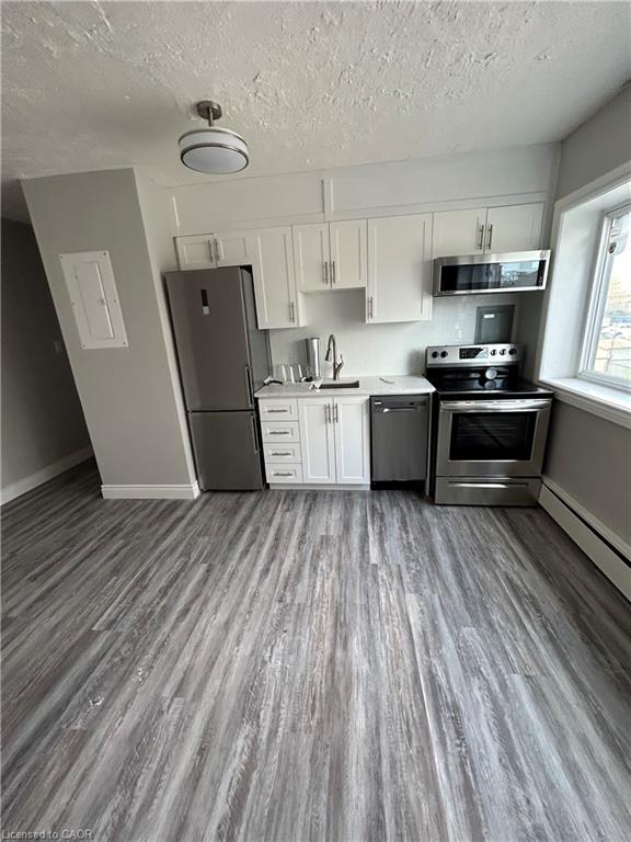 Unit 205 - 385 Melvin Avenue, Hamilton 2
