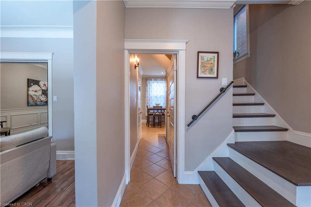 691 Wilson Street, Hamilton 4