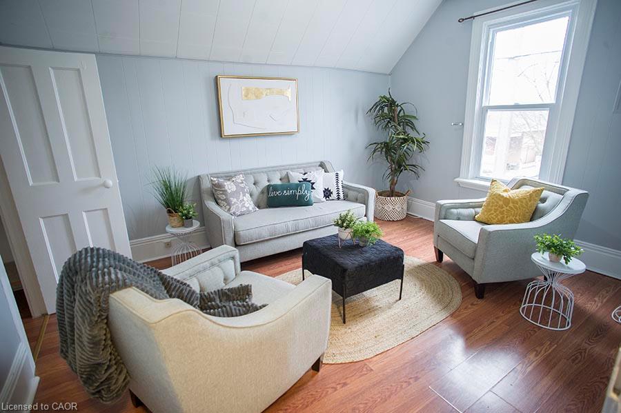 Unit Upper - 67 Terrace Hill Street, Brantford 1
