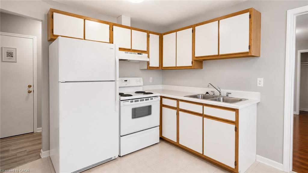 Unit B - 15 Empire Street, Welland 4
