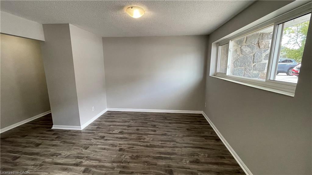 Unit 2 - 15 Empire Street, Welland 3