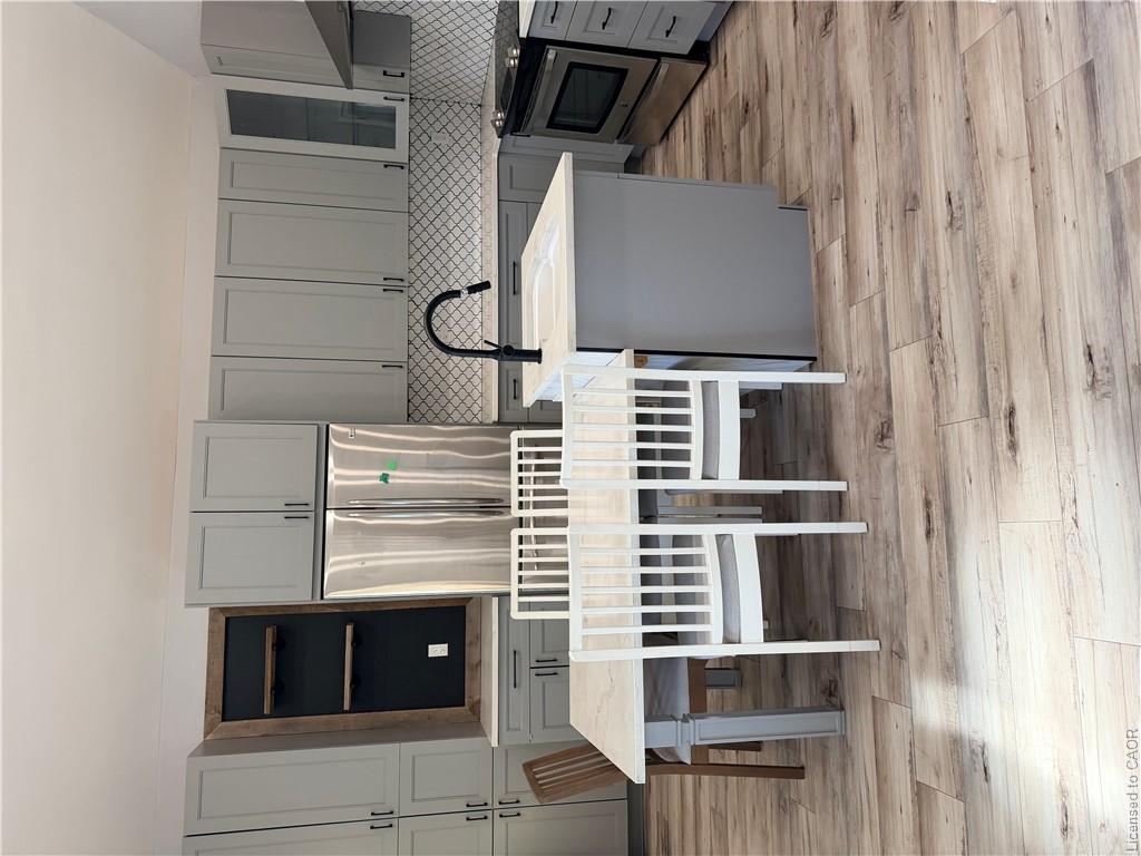Unit Upper - 411 Paling Avenue, Hamilton 4
