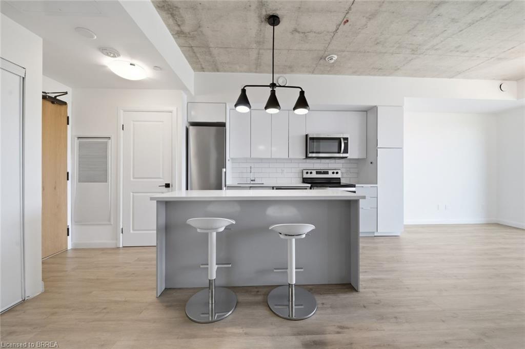 Unit 202 - 7 Erie Avenue, Brantford 3