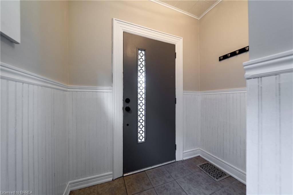 Unit A - 76 Richmond Street, Brantford 2