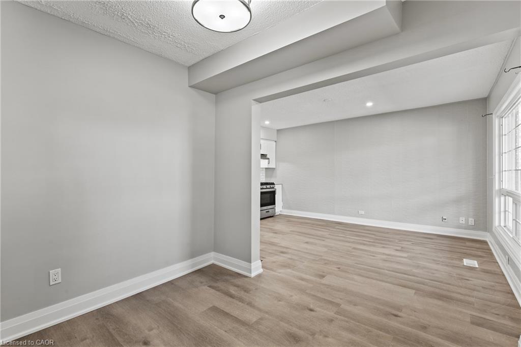 Unit Upper - 15 Mccormick Street, Welland 5