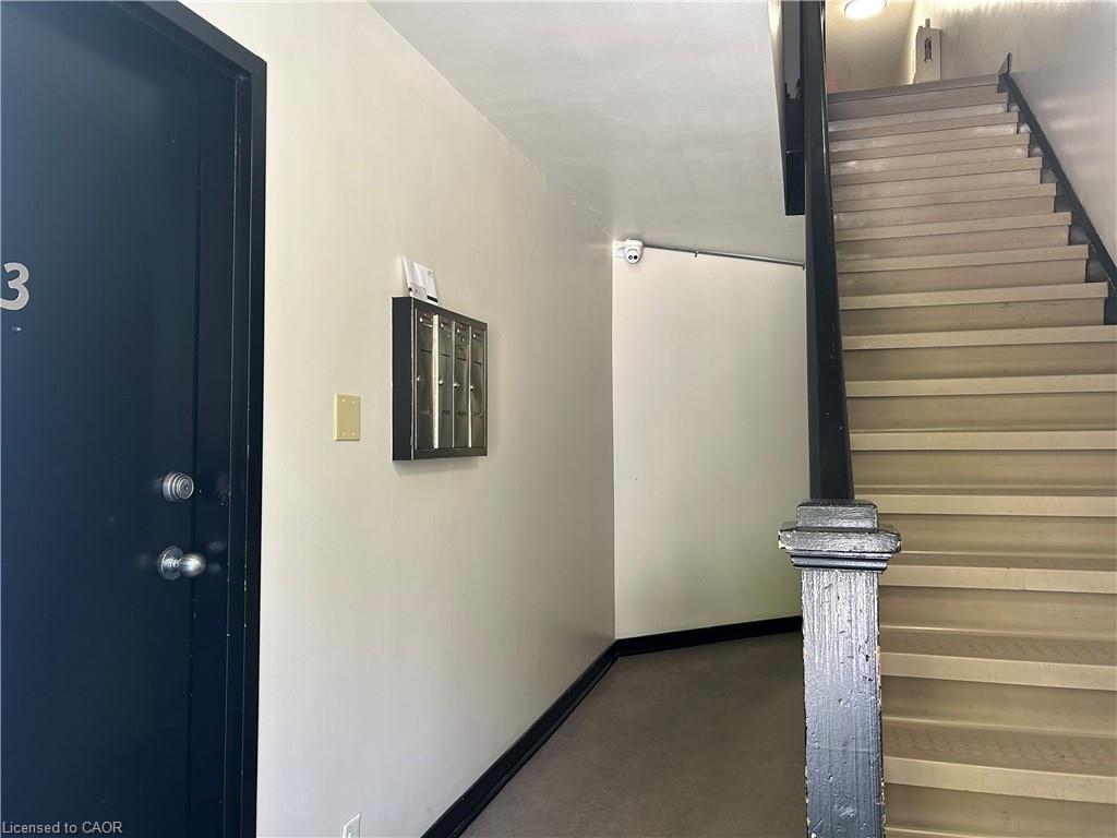 Unit 8 - 206-212 Queenston Road, Cambridge 4