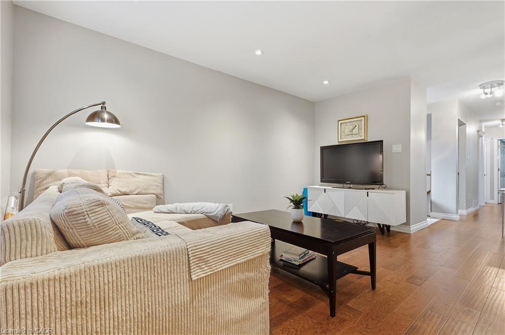 Unit Upper - 37 Mcilwraith Crescent, Guelph 4