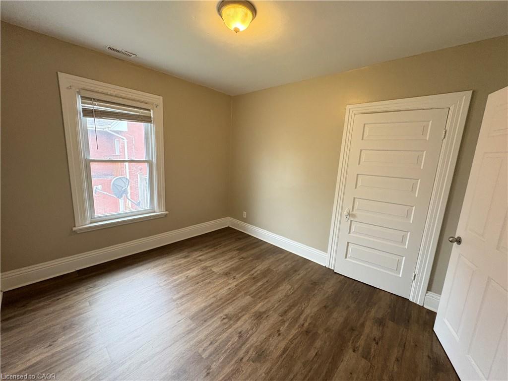 Unit 2 - 172 Nelson Street, Brantford 4