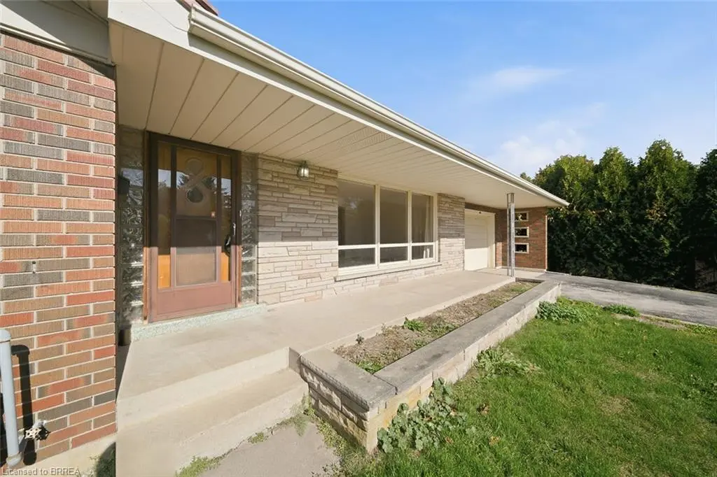 486 Chatham Street, Brantford, Ontario N3S4J9 For Sale | HouseSigma