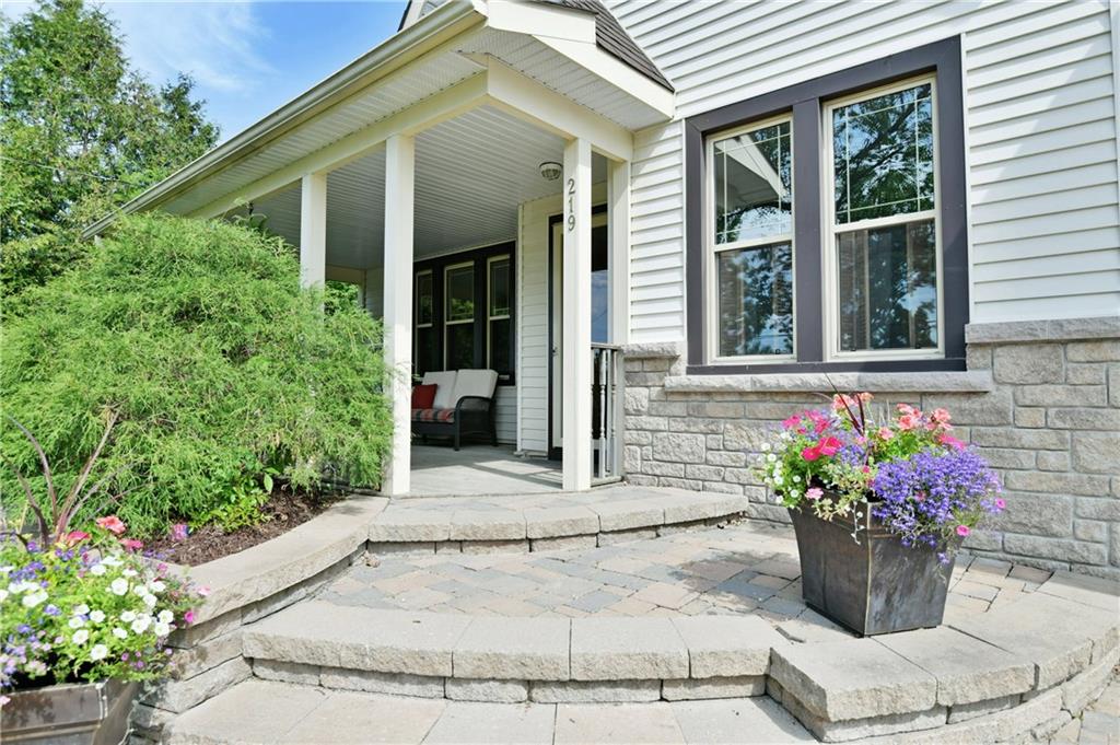 219 OPEONGO Road, Renfrew, Ontario K7V2T2 Sold History HouseSigma