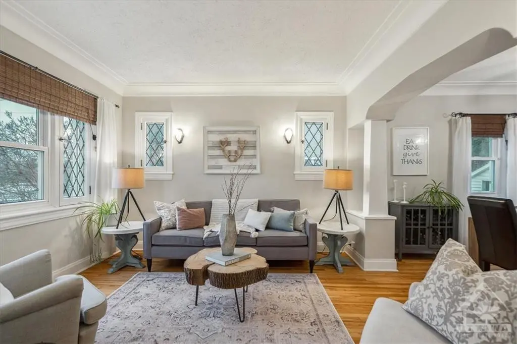 2077 RIVERSIDE Drive, Ottawa, Ontario Sold History | HouseSigma