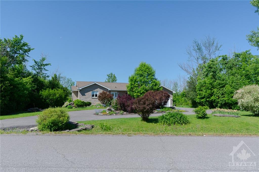 4052 CARACOURT Drive, Osgoode, Ontario K0A2W0 Sold History HouseSigma
